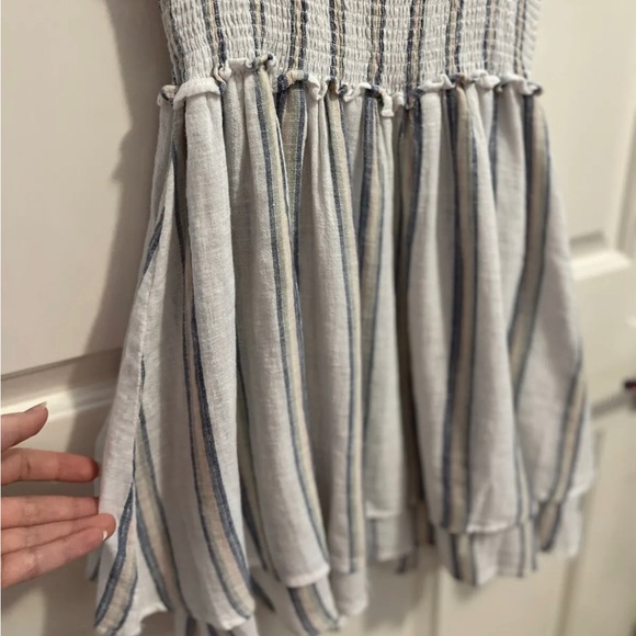 Rails Revolve New White Linen Angelina Striped Smocked Mini Dress S - Picture 4 of 6